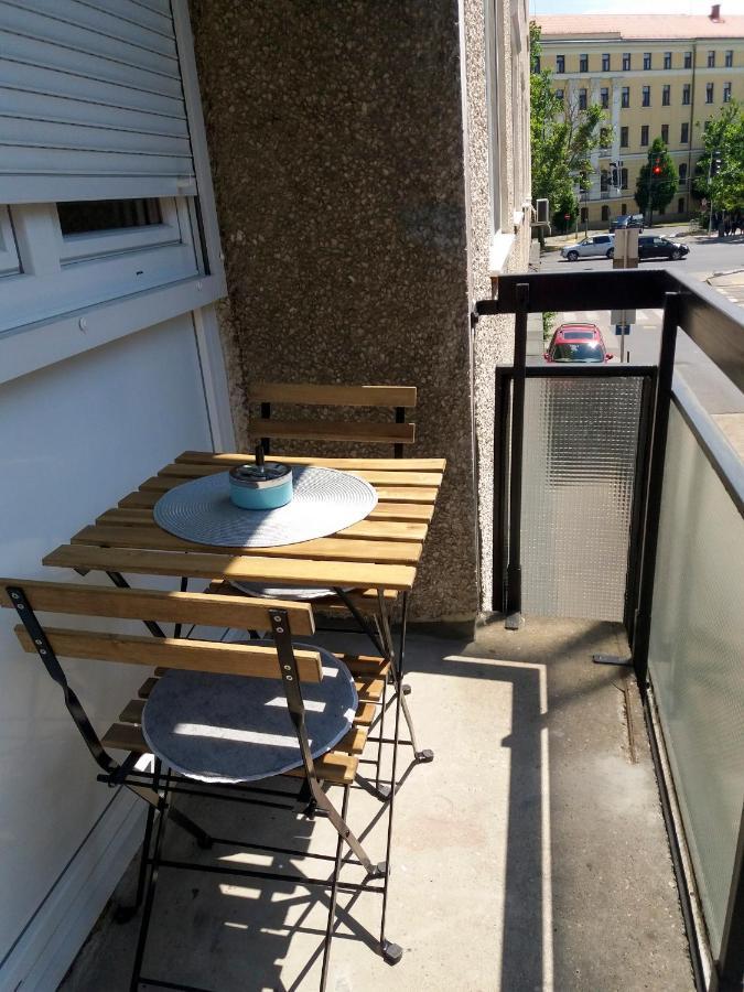 Aweshome City Apartment - 3 Bedrooms And Free Parking ديبريتْسين المظهر الخارجي الصورة