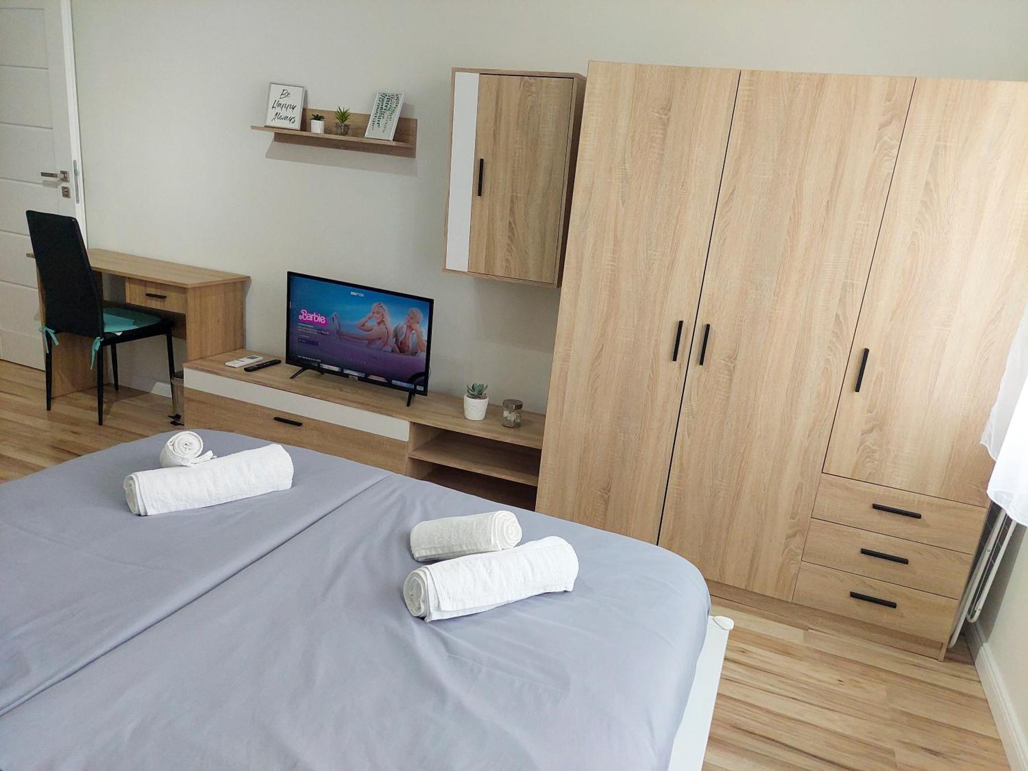 Aweshome City Apartment - 3 Bedrooms And Free Parking ديبريتْسين المظهر الخارجي الصورة