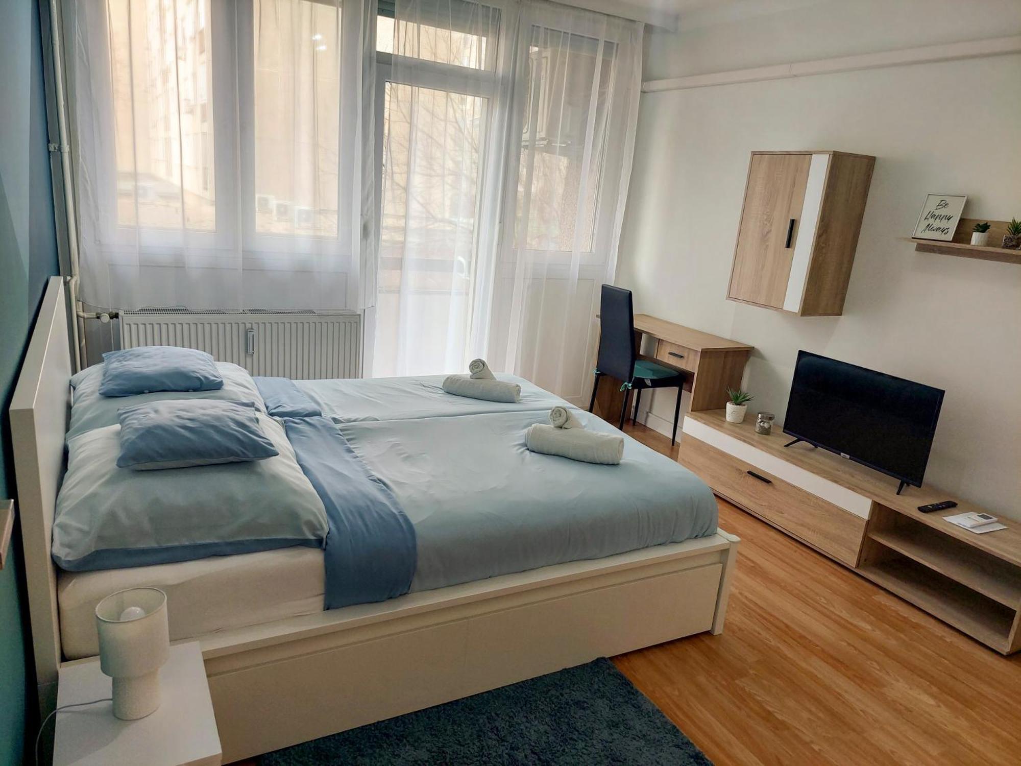 Aweshome City Apartment - 3 Bedrooms And Free Parking ديبريتْسين المظهر الخارجي الصورة