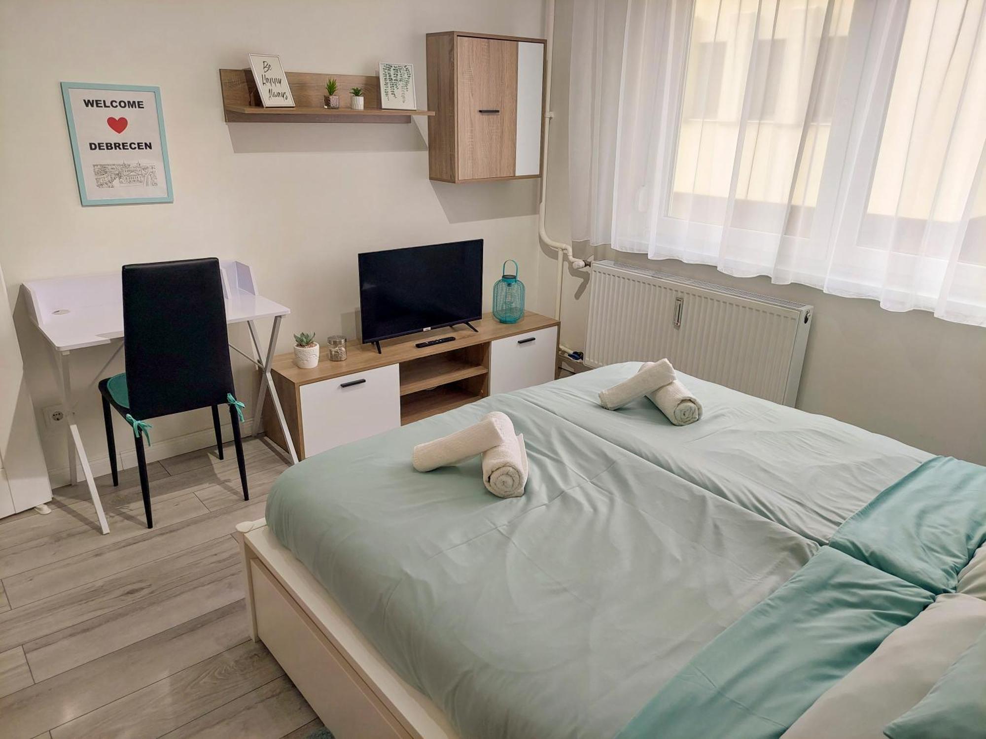 Aweshome City Apartment - 3 Bedrooms And Free Parking ديبريتْسين المظهر الخارجي الصورة