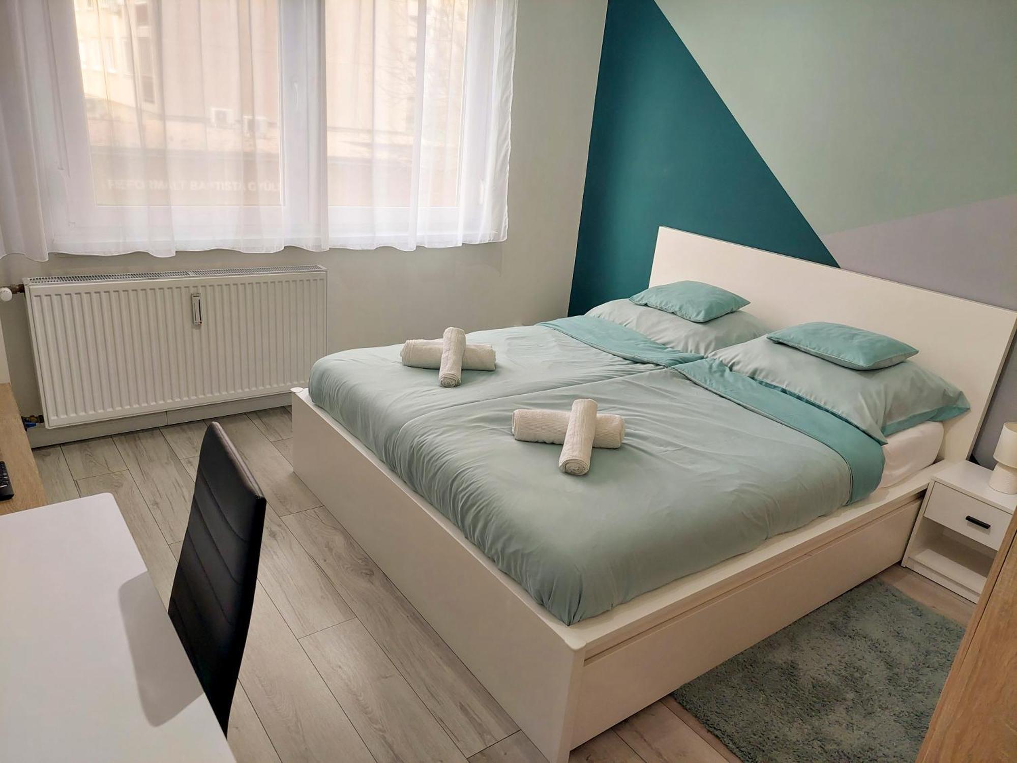Aweshome City Apartment - 3 Bedrooms And Free Parking ديبريتْسين المظهر الخارجي الصورة